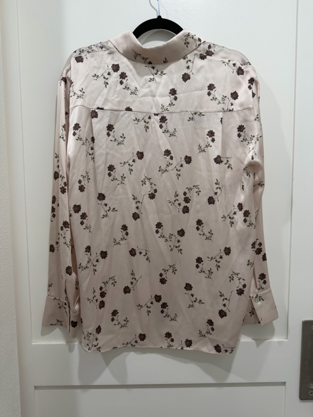 Vince Autumnal Rose Shaped Collar Blouse in Dark Ivory, size L. - Picture 3 of 6